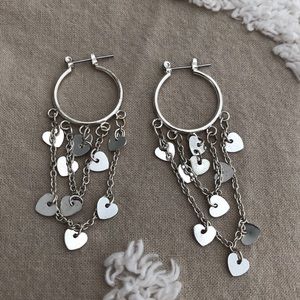🔴 5/$5 Silver hoop drop earrings.
